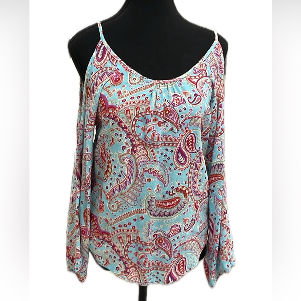 Lucy Love Ginnifer Cold Shoulder Paisley top.